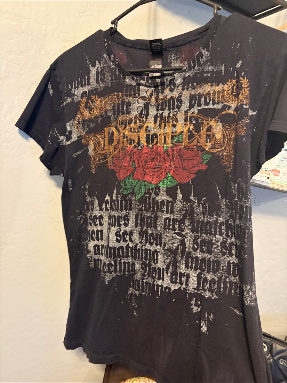 Women’s Black Short-Sleeve Graphic Tee with Red Rose Motif